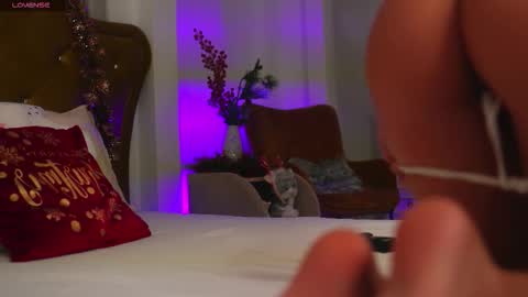 Velma online show from December 23, 2025, 3:26 am