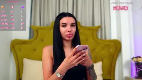 Snapshot of classybarby__ chatting on June 18, 2026, 3:40 am Velma online show from June 18, 2026, 3:40 am