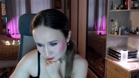 classyinna online show from November 7, 2025, 8:36 am