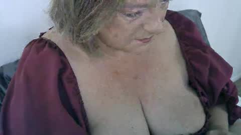 Snapshot of claudineddd chatting on January 25, 2025, 9:04 pm ClaudineDDD online show from January 25, 2025, 9:04 pm