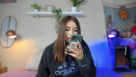 Cleo online show from September 10, 2025, 9:37 pm