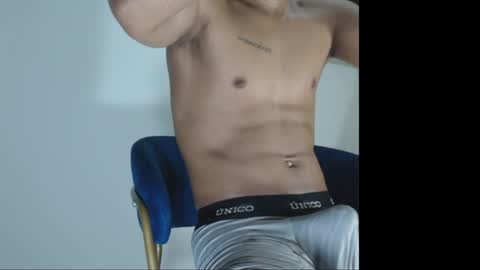 Snapshot of cleiver_ chatting on August 4, 2026, 6:10 pm cleiver online show from August 4, 2026, 6:10 pm