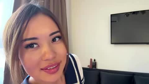 Lili online show from July 30, 2026, 1:32 pm