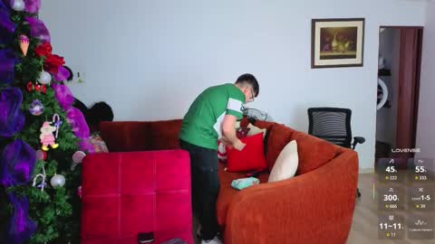 Cleo  Ariel  Jade  and Ace  online show from December 21, 2025, 2:02 pm