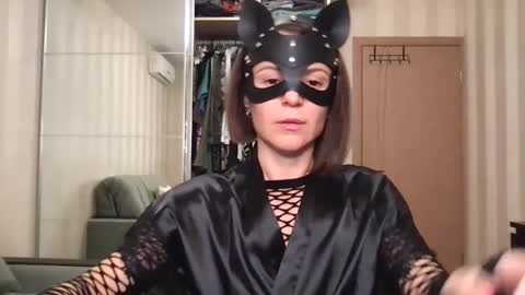 Snapshot of cleo_catra chatting on September 28, 2025, 5:07 pm cleo_catra online show from September 28, 2025, 5:07 pm