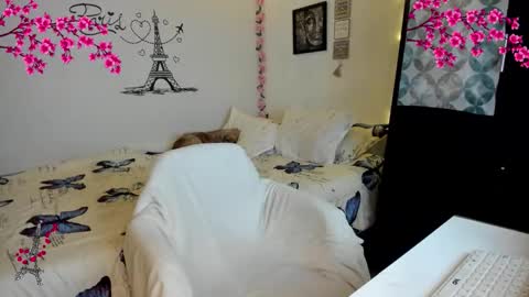 cleo_christmas online show from March 23, 2026, 12:14 am