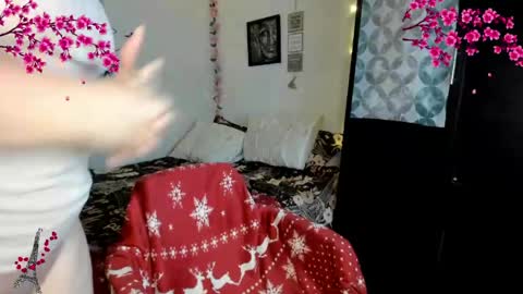 Snapshot of cleo_christmas chatting on May 12, 2026, 11:57 pm cleo_christmas online show from May 12, 2026, 11:57 pm