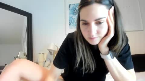 Snapshot of cleolane chatting on December 3, 2024, 10:51 pm Cleolane online show from December 3, 2024, 10:51 pm
