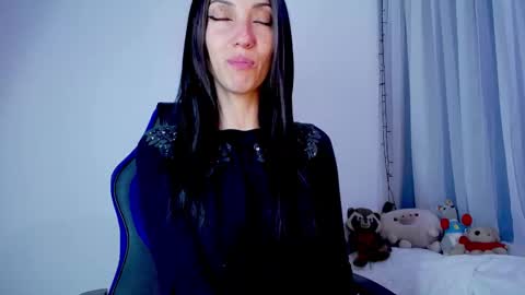 Snapshot of cleopatra_cute chatting on December 2, 2025, 3:56 am Nicol online show from December 2, 2025, 3:56 am