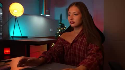 Cleo online show from December 18, 2025, 7:36 am