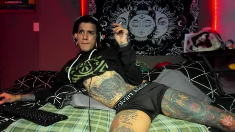 cleo y maikol online show from April 8, 2026, 1:38 am