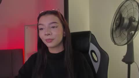 Snapshot of cleowhite_ chatting on February 13, 2026, 8:49 pm cleowhite_ online show from February 13, 2026, 8:49 pm