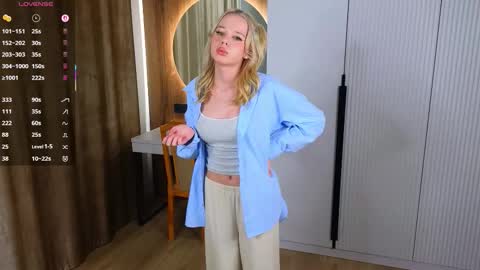 Aria online show from November 15, 2025, 4:03 pm