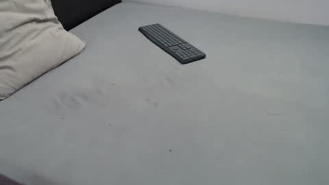 Snapshot of click87 chatting on February 11, 2025, 9:42 am John online show from February 11, 2025, 9:42 am