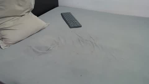 Snapshot of click87 chatting on March 5, 2025, 10:11 am John online show from March 5, 2025, 10:11 am