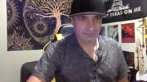 Snapshot of clintwood12 chatting on January 19, 2026, 4:05 am chad online show from January 19, 2026, 4:05 am