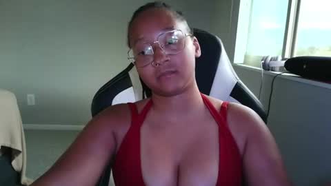 Snapshot of clioenchants chatting on June 24, 2026, 10:20 pm High Queen Clio online show from June 24, 2026, 10:20 pm