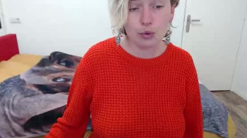 Syl  online show from November 20, 2025, 8:03 am