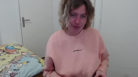 Syl  online show from February 26, 2026, 8:24 am