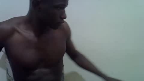 Snapshot of clive_damian chatting on February 15, 2026, 5:26 am clive_damian online show from February 15, 2026, 5:26 am