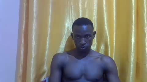 Snapshot of clive_damian chatting on February 18, 2026, 2:35 pm clive_damian online show from February 18, 2026, 2:35 pm