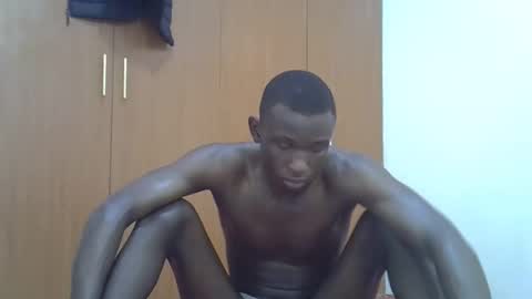 Snapshot of clive_damian chatting on May 11, 2026, 2:01 pm clive_damian online show from May 11, 2026, 2:01 pm