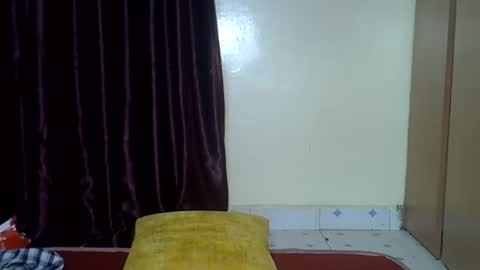Snapshot of clive_damian chatting on June 3, 2026, 2:33 pm clive_damian online show from June 3, 2026, 2:33 pm