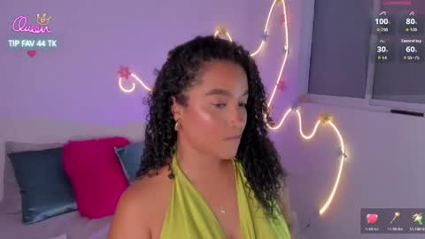 cloe_25 online show from June 5, 2026, 2:18 am