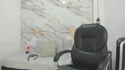 Snapshot of cloe_amazingg chatting on July 25, 2026, 6:22 am Cloe online show from July 25, 2026, 6:22 am