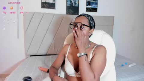Snapshot of cloe_brown1 chatting on May 16, 2026, 12:04 pm cloe_brown1 online show from May 16, 2026, 12:04 pm