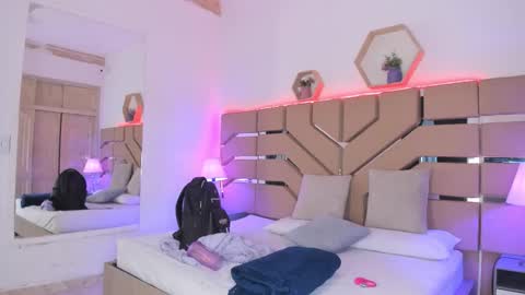 Cloe Online de 600 a 1400 online show from October 18, 2025, 11:33 am