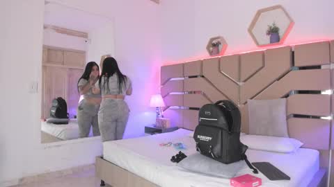 Cloe Online de 600 a 1400 online show from October 19, 2025, 1:23 pm