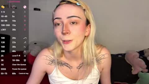  CLOE  online show from October 24, 2025, 7:54 pm