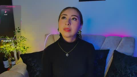 Snapshot of cloe_martinezz_ chatting on May 8, 2026, 7:36 am cloe_martinezz_ online show from May 8, 2026, 7:36 am