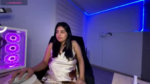 cloe small online show from March 15, 2026, 8:09 am