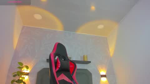 Snapshot of cloe_yeraldy_ chatting on October 8, 2025, 2:31 am CHARLOTTE online show from October 8, 2025, 2:31 am