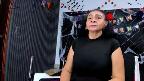 CLOE online show from November 4, 2025, 11:20 am