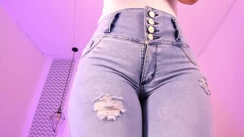 cloe online show from December 22, 2025, 9:34 pm