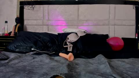 Clohe the wonder online show from April 15, 2026, 11:05 pm