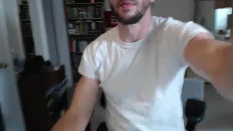 Snapshot of cloud900x chatting on December 4, 2024, 4:05 pm Cloud online show from December 4, 2024, 4:05 pm