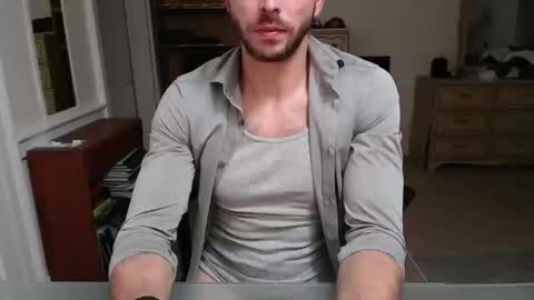 Snapshot of cloud900x chatting on October 10, 2025, 12:42 am Cloud online show from October 10, 2025, 12:42 am