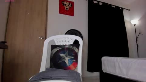 Snapshot of cloudy_pigdude chatting on April 29, 2026, 4:16 am CRISTIAN online show from April 29, 2026, 4:16 am
