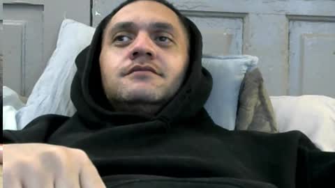 Snapshot of cloudyclearskies chatting on November 4, 2025, 4:33 am CloudyClearSkies online show from November 4, 2025, 4:33 am