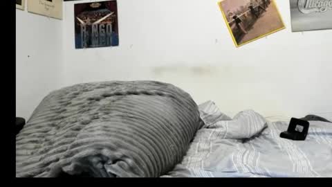 cloudyystarr666 online show from October 9, 2025, 6:50 pm