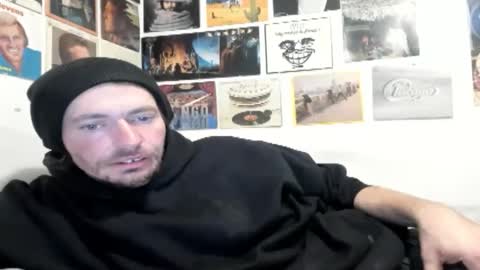 cloudyystarr666 online show from November 19, 2025, 6:13 am