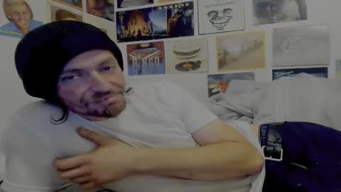 cloudyystarr666 online show from January 10, 2026, 7:21 am