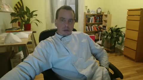 Snapshot of clouplefun chatting on December 7, 2024, 6:10 am clouplefun online show from December 7, 2024, 6:10 am