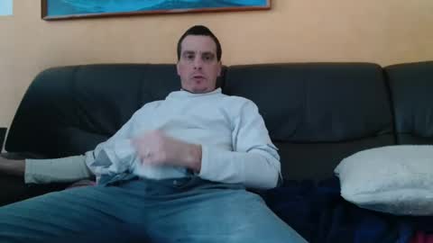 Snapshot of clouplefun chatting on December 30, 2024, 12:52 pm clouplefun online show from December 30, 2024, 12:52 pm