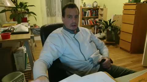 Snapshot of clouplefun chatting on January 4, 2025, 4:44 am clouplefun online show from January 4, 2025, 4:44 am