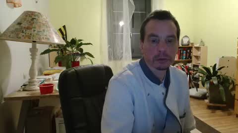 Snapshot of clouplefun chatting on January 7, 2025, 4:50 am clouplefun online show from January 7, 2025, 4:50 am